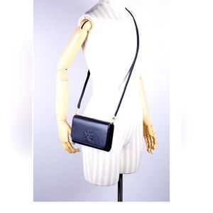 Tory Burch Thea Flat wallet crossbody